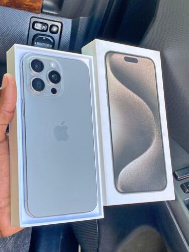 Apple iPhone 15 Pro Max photo review