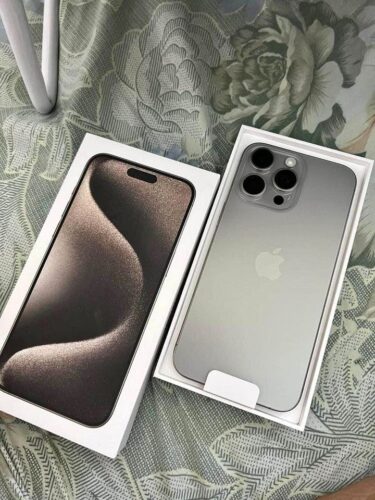 Apple iPhone 15 Pro Max photo review