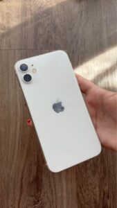 Apple iPhone 11 128GB photo review